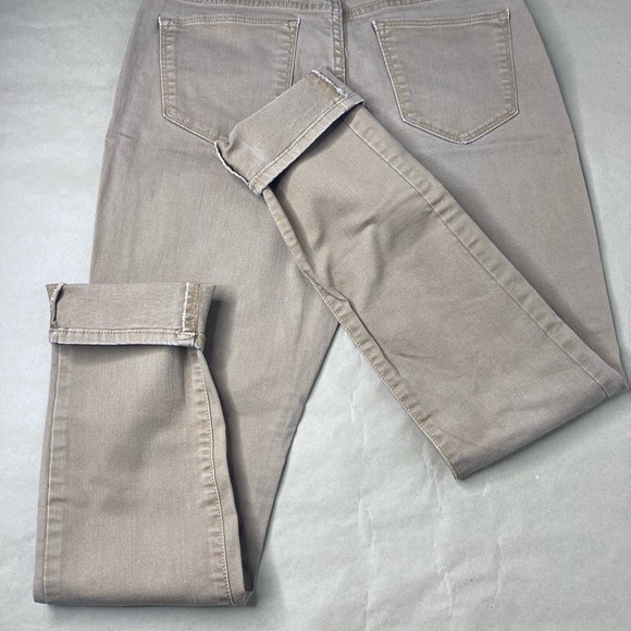 Old Navy Sweetheart cut skinny-jeans in khaki size 4 - Picture 3 of 16